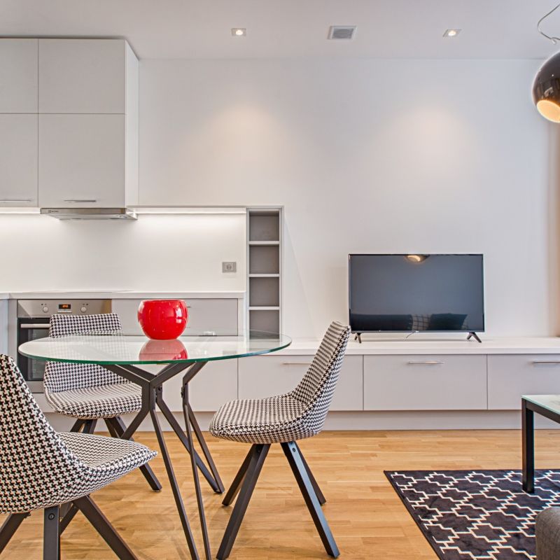 clear glass top table near flat screen television 1571452 clear glass top table near flat screen television 1571452